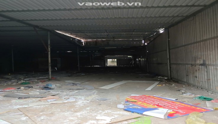 Cho thuê kho xưởng gần Sân Bóng La Thành, 93 Hoàng Văn Thái, 270m2, 23 Triệu